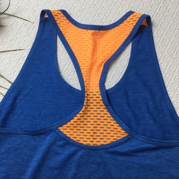 Reebok Two Racerback Running Lightweight Tank Tops Size Small - Picture 7 of 8